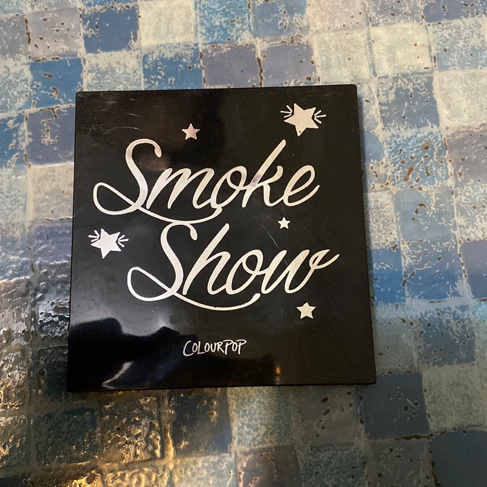 Brand NEW ColourPop eyeshadow palette